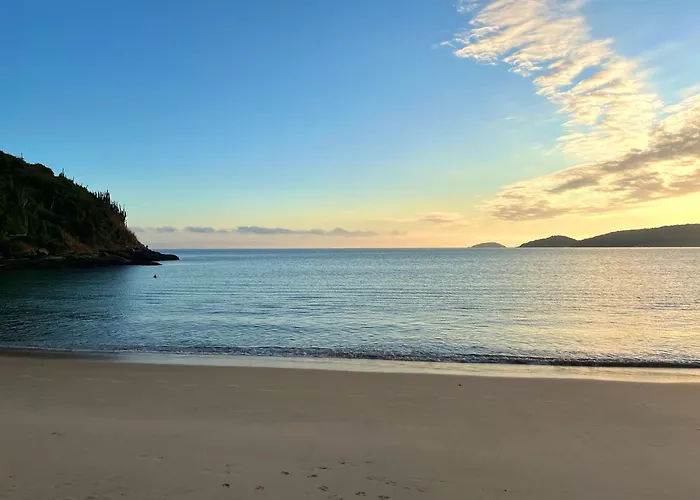 Buzios Praia Da Ferradura Linda Casa Dentro De Condominio Com Toda Infraestrutura - Agua E Luz Inclusos Na Tarifa